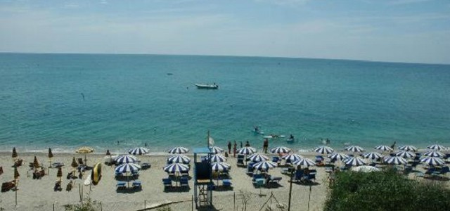 Flash - Cropani Marina, è stato ritrovato il bambino scomparso in spiaggia