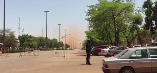 Burkina Faso: attaccata ambasciata Francia. Morti 6 terroristi e 30 militari