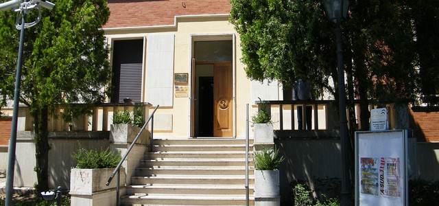 Catanzaro in Movimento: "Riaprire la Biblioteca De Nobili"