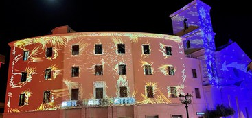 SI E’ ACCESO IL NATALE CON IL VIDEOMAPPING E L’ILLUMINAZIONE ARTISTICA NEL CENTRO STORICO