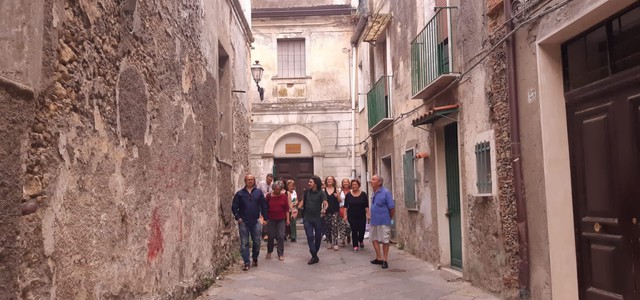CATANZARO FACCIAMO CENTRO - LOBELLO: “BEL SUCCESSO DELLE VISITE ARCHEO-STORICHE “KATANZARION”