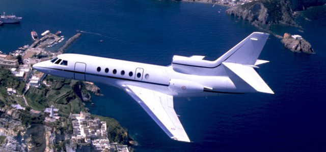 Bimba di otto anni in gravi condizioni, trasportata d'urgenza dalla Calabria a Roma con Falcon 50 