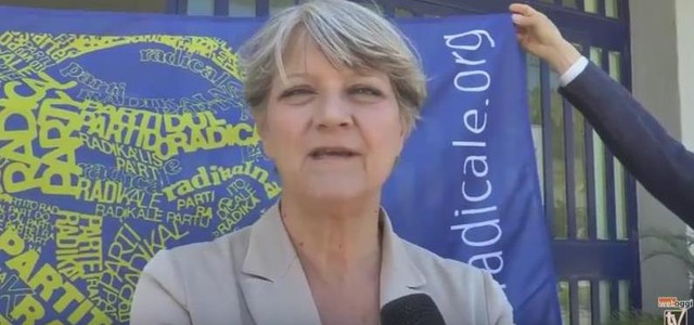 Raccolta firme nelle carceri di Radicali e Unione Camere Penali: tappa a Catanzaro (VIDEO)