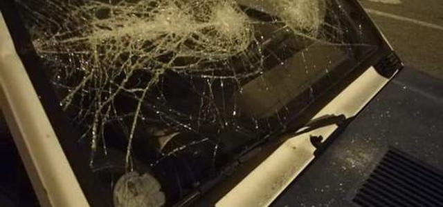 Danneggiate due auto della polizia municipale a Cirò Marina