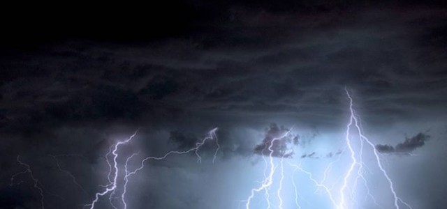 Vortice ciclonico in arrivo al Sud Italia. Pioggia, freddo e vento sulla Calabria Ionica