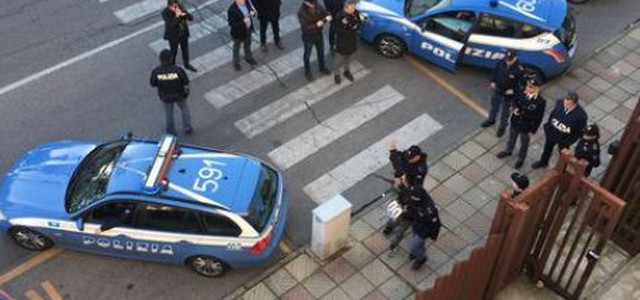 ESTORSIONI E DROGA, ARRESTI