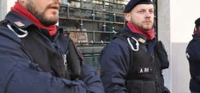 Bomba di Firenze, il Siulp: "Lo Stato non pagherà la protesi e le cure all'artificiere ferito"