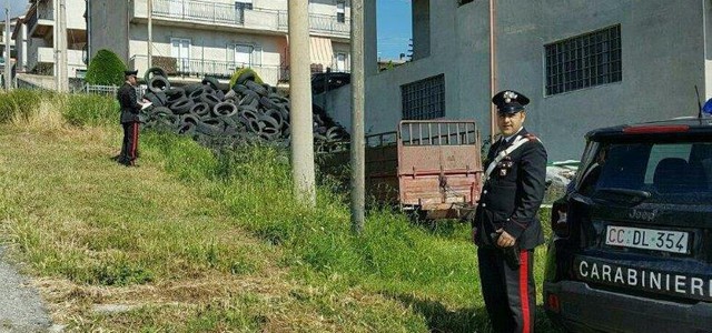 Omessa rimozione e smaltimento di rifiuti, deferito