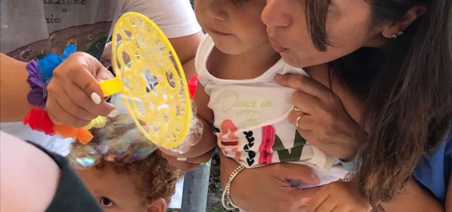 L'associazione "Universo Minori" e Gaia alla festa del volontariato