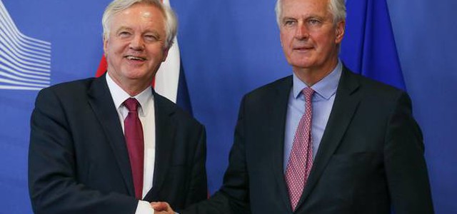 Brexit: Davis, iniziamo con tono positivo e costruttivo