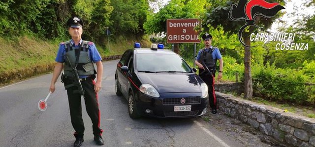 Rissa con sparatoria tra famiglie, un arresto per tentato omicidio