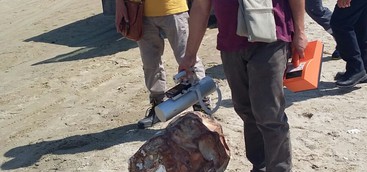 Fusto sospetto sulla spiaggia di Sellia Marina