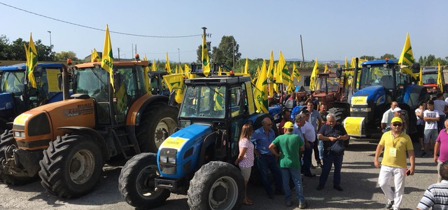 Coldiretti: la società A2A chiude l'acqua agli agricoltori del crotonese, la Regione intervenga 