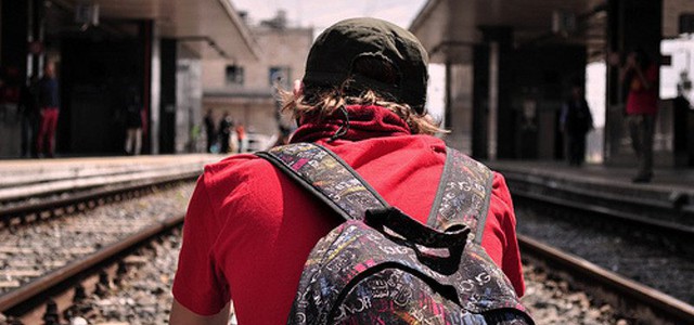 Via dalla Calabria: sogni in valigia e futuro oltre confine
