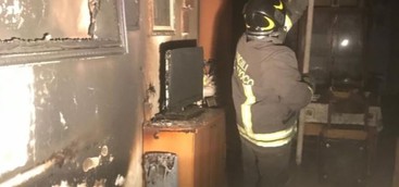 In fiamme due abitazioni nel Catanzarese, un ferito (FOTO)