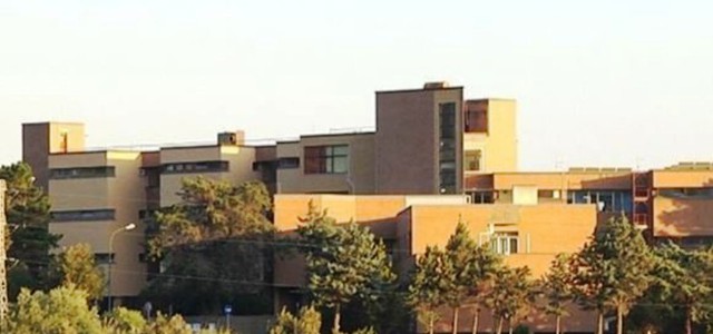 Uomo irrompe con una mazza di ferro in ospedale nel Cosentino