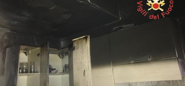 Incendio in appartamento di un villaggio nel Catanzarese (FOTO)