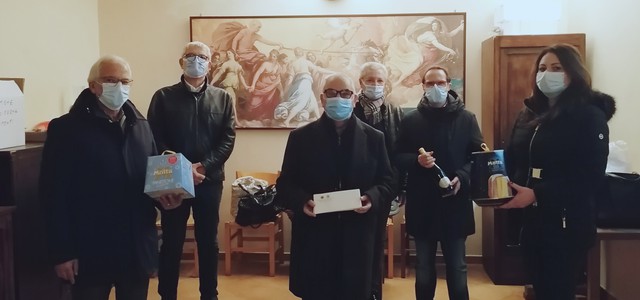 IL LIONS CLUB CATANZARO HOST DONA BUONI PASTO ALLE FAMIGLIE PIU' BISOGNOSE
