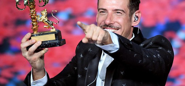 Sanremo 2017, Francesco Gabbani ha vinto il festival. Zucchero emoziona 