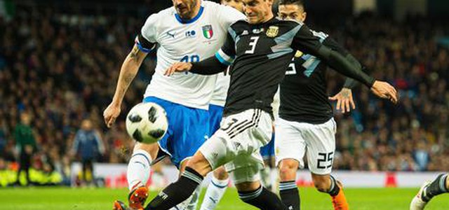 Argentina batte Italia 2-0 Sblocca Banega al 75', poi Lanzini all'85'