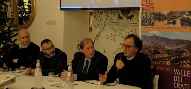 Dalla potatura al marketing, fino alla vendita in azienda: partono i seminari informativi del GAL Valle del Crati sulla filiera vitivinicola