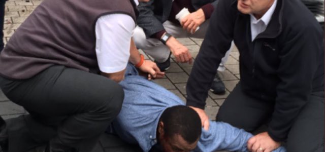 Londra, auto contro la folla, feriti lievi. Polizia: E' stato incidente stradale