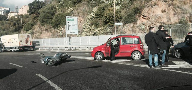 Incidente sulla rotatoria Gualtieri a Catanzaro