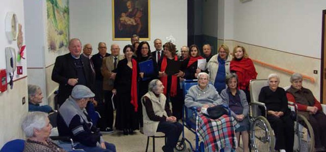 Con il canto è Natale anche nelle Case di riposo di Lamezia Terme 