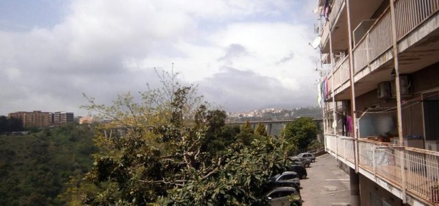 Suicidio in via Carlo V  -  Ex professore in pensione si toglie la vita, aveva lasciato disposizioni all'amministratore di condominio