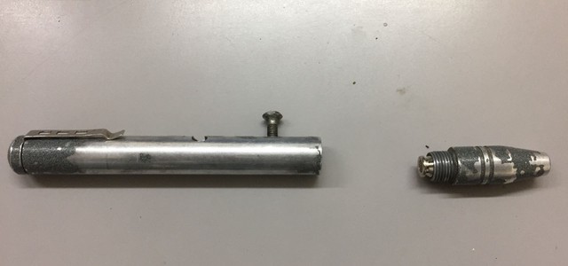 Nascondeva in casa una penna-pistola, un fucile con matricola abrasa e munizioni: arrestato 
