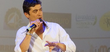 Rivoluzionario Riccardo Scamarcio a Catanzaro: "La Calabria ci salverà"
