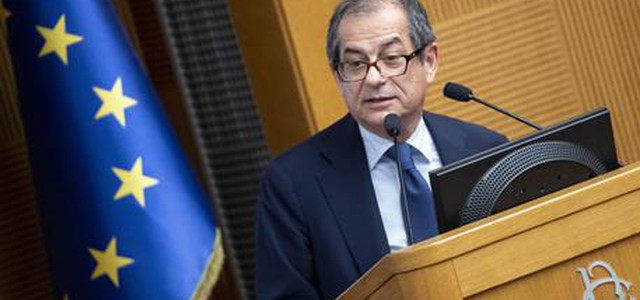 Tria a Mnuchin, determinati a calo rapporto debito/Pil