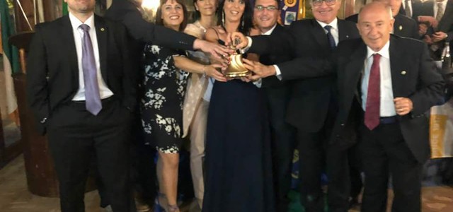 Lions Club Catanzaro Rupe Ventosa: Passaggio della Campana