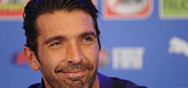 Buffon in lacrime: 'Sabato è la mia ultima partita con la Juve'