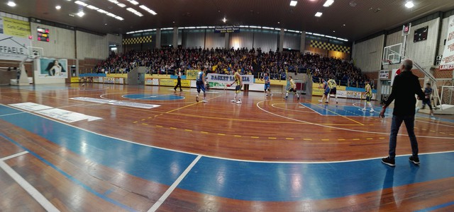 Basket, Lamezia spazza via Val Gallico