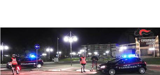 Furto d'auto, ricettazioni ed estorsioni, 17 misure cautelari