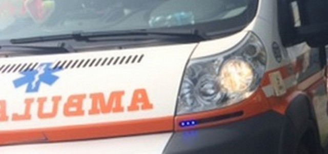 Auto contro guardrail nel Cosentino, un morto