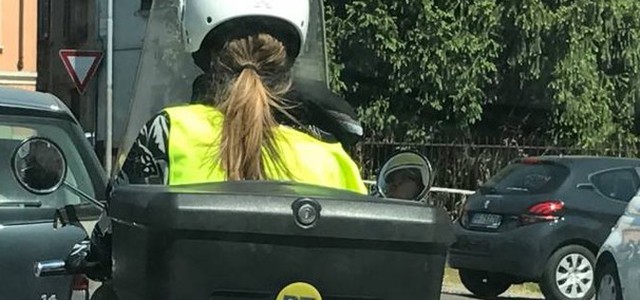 Postina catanzarese aggredita a Bologna da una donna: non voleva pagare consegna