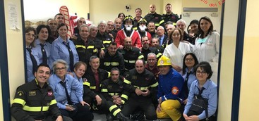 I vigili del Fuoco in visita ai bimbi di oncologia pediatrica del Ciaccio