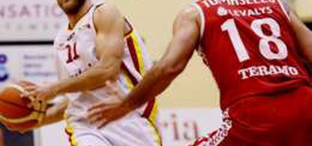 Basket / Mastria Vending, "dolce" sconfitta a Barcellona: i giallorossi sono ai play-off