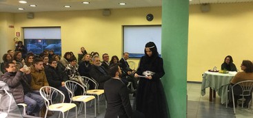 Il Corso Serale dell’IPSEOA festeggia le donne con lo spettacolo “La Guerra del caffè” 