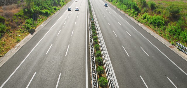 Codacons contro Anas: Spese folli per l’autostrada che esiste solo in TV