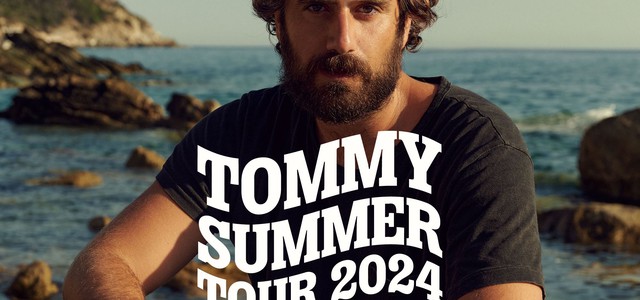 È Tommaso Paradiso il primo grande nome dell’estate a Diamante. Il 24 agosto la tappa in esclusiva regionale del Tommy Summer tour
