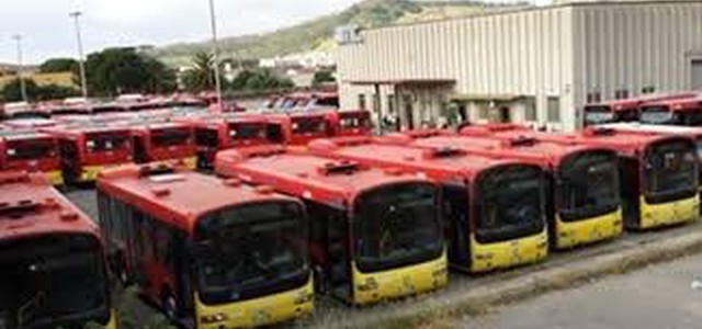 Lavoratori A.M.C.  #Fare per Catanzaro : "Come mai ancora ad oggi non si è convenuto alla stabilizzazione di tutto il personale ?