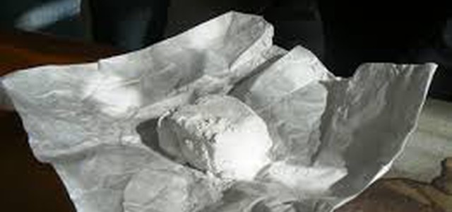 Gettano cocaina dal balcone, arrestata coppia.