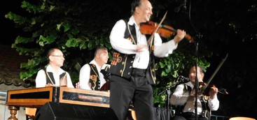 Curinga - La musica tzigana  incanta i curinghesi