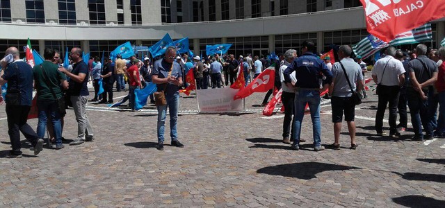Lavoro, Sindacati: "Da riunione con Oliverio e Roccisano nulla di concreto"