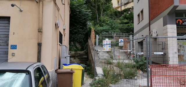 Catanzaro, Veraldi: "Fogna a cielo aperto in Via Cilea" (VIDEO)