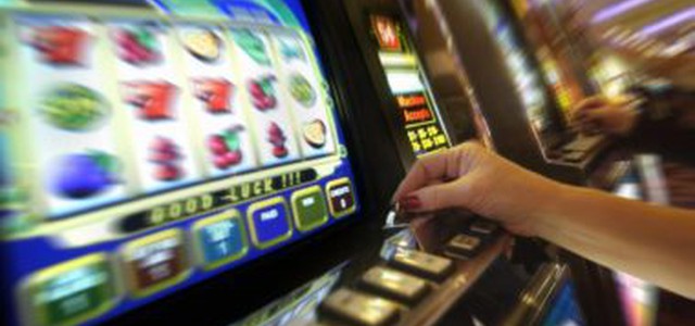 Ludopatia, Codacons diffida Comune di Catanzaro a regolamentare l’apertura delle sale da gioco