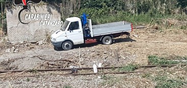 Sorpresi a rubare legna in cantiere Metropolitana Catanzaro, due arresti